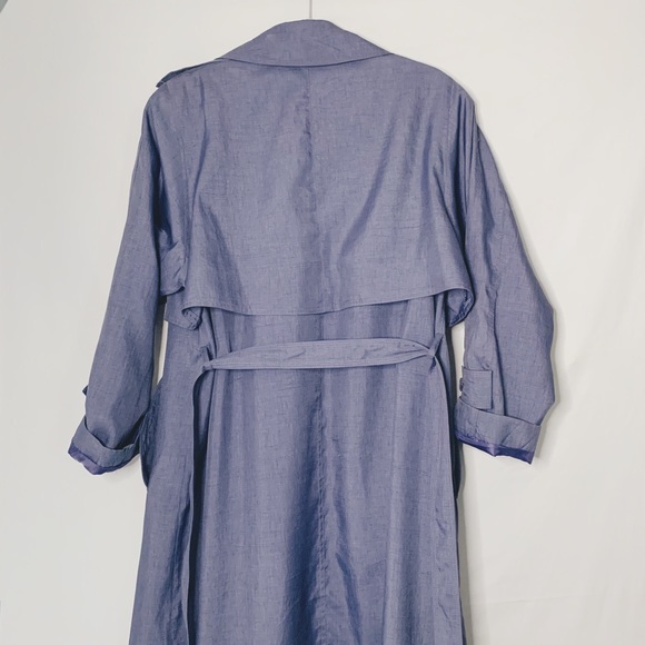 Vintage 90’s long trench coat with belt - Picture 2 of 6